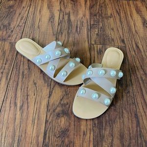 LIKE NEW Marc Fisher sandals